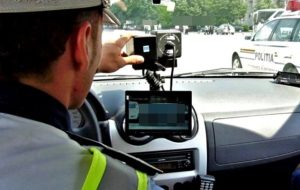 Tânăr de 19 ani prins gonind cu 127 km/h pe o stradă din Pitești 17 cats - Tânăr de 19 ani prins gonind cu 127 km/h pe o stradă din Pitești