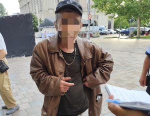 A încercat să fure o sticlă de whisky dintr-un magazin din centrul Piteștiului 6 ce2f58df d033 4eca 9d9c 329e4f62ffcd - A încercat să fure o sticlă de whisky dintr-un magazin din centrul Piteștiului