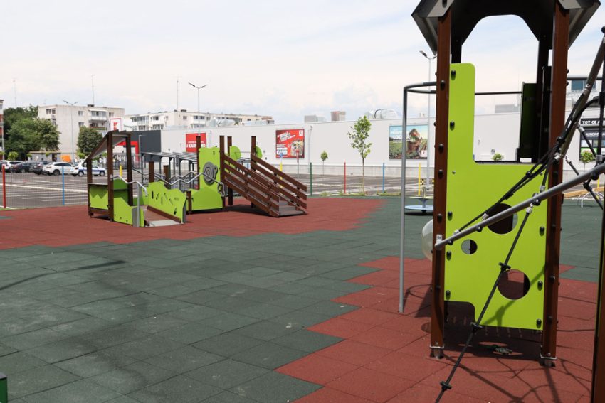 loc de joaca kaufland prundu - Kaufland deschide al patrulea magazin în Pitești