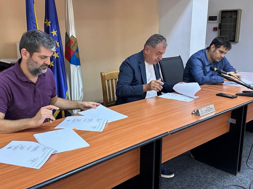 dotarea digitala a unitati de invatamant Sursă foto: Primăria Municipiului Pitești.