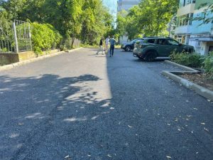 Primăria Pitești finalizează amenajarea unei parcări pentru rezidenți pe strada Carpați  20 Sursă foto: FB Cristian Gentea.