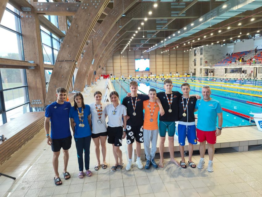 medalii inot Sursă foto: FB CSM Pitești.