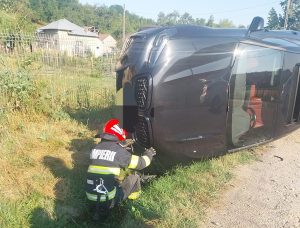 7479bdbc cb47 45b8 b562 7dc471754710 - Accident cu victimă în Călinești! Autoturism răsturnat în șanț