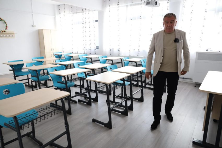 Proiect implementat cu succes la „Tudor Mușatescu” din Pitești. Elevii din Războieni vor învăța într-o școală modernă 13 Sursă foto: Primăria Municipiul Pitești.