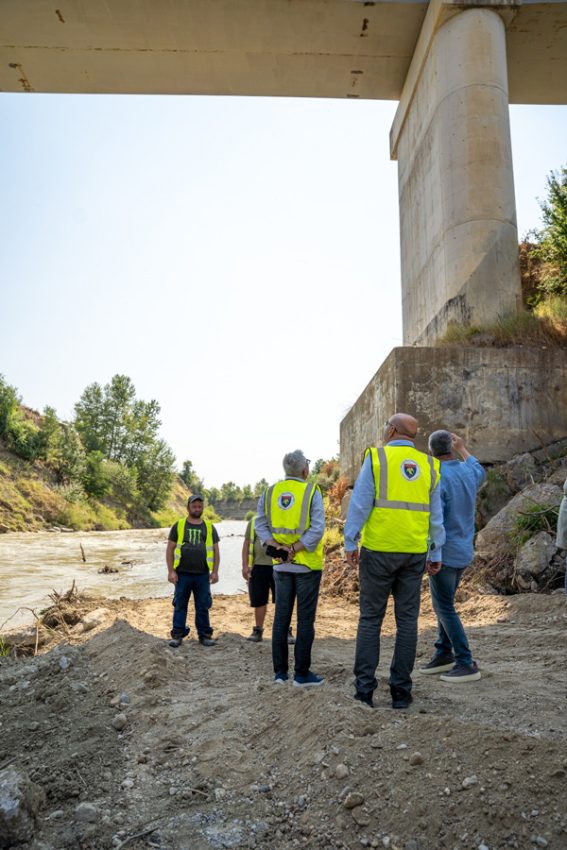 Au început lucrările la podul din Căteasca 4 Sursă foto: FB CJ Argeș.
