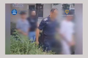 retinuti scandal Curtea de Argeș