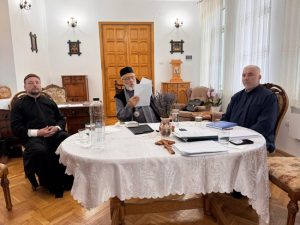 Examen preoțesc pentru parohia Marina din protoieria Curtea de Argeș: competiție și selecție sub supravegherea Înaltpreasfințitului Calinic Argeșeanul 1 Sursă foto: FB Arhiepiscopia Argeșului și Muscelului (Foto credit: Ciprian Necula).