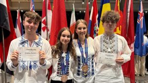 cats - Elevii români au obținut 2 medalii de bronz și două mențiuni la Olimpiada Internațională de Biologie 2025!