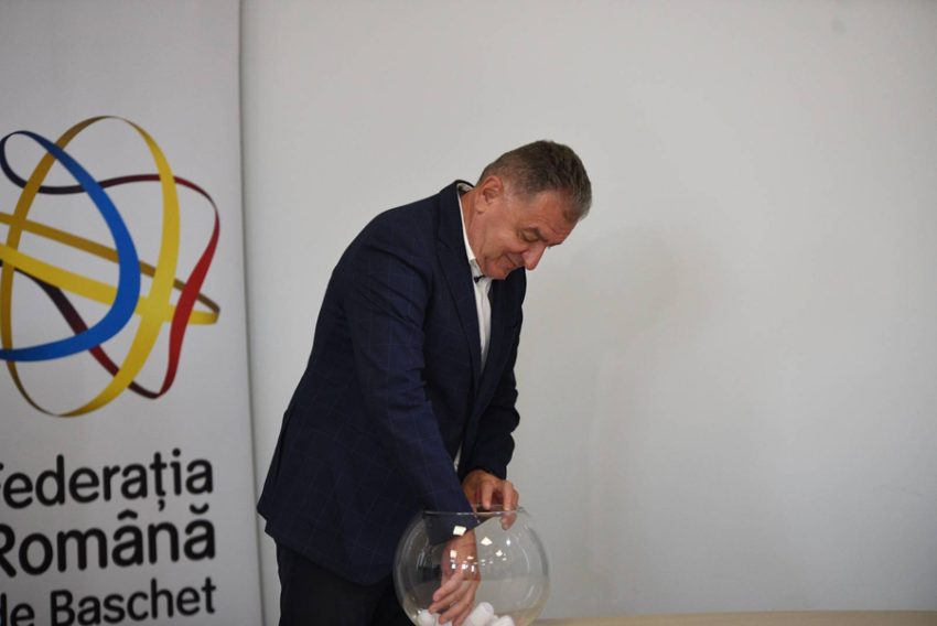 gentea tragere la sorti baschet 1 Sursă foto: FB Cristian Gentea.