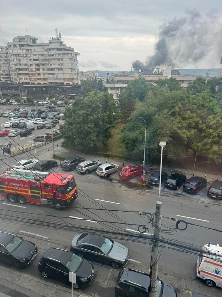 (Video) Incendiu la biserica Mavrodolu din Pitești! Bărbat de 30 de ani rănit! 1 incendiu interventie biserica Mavrodolu