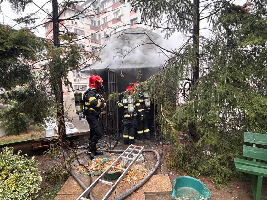 (Video) Incendiu la biserica Mavrodolu din Pitești! Bărbat de 30 de ani rănit! 3 Incendiu la biserica Mavrodolu