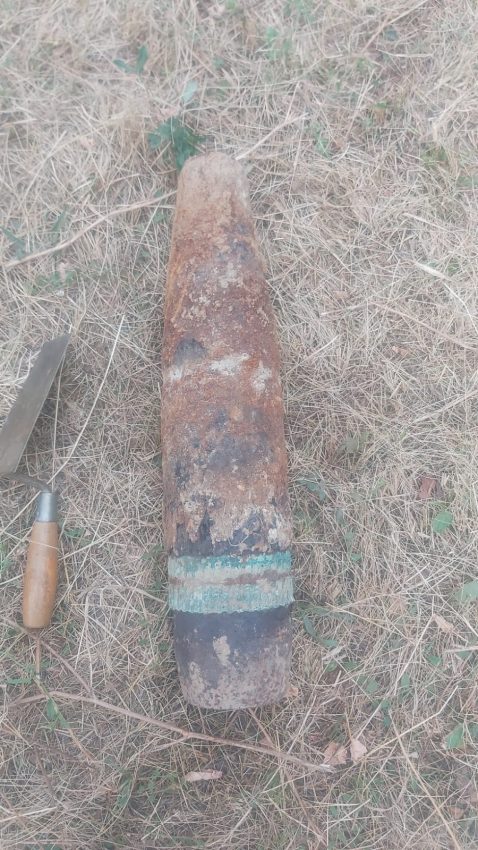 Element de muniție din Al Doilea Război Mondial, descoperit la Lunca Corbului 1 element de munitie descoperit Argeș