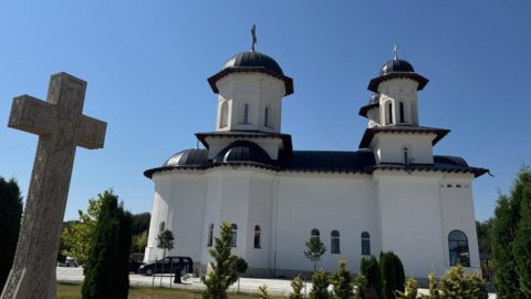 Sursă foto: FB Arhiepiscopia Argesului si Museclului.