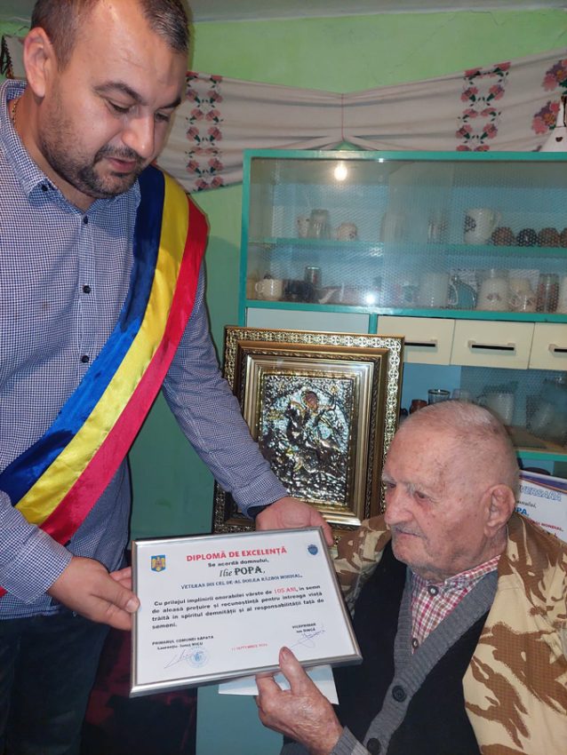Argeșul își ia rămas-bun de la Popa Ilie, ultimul veteran de război din Săpata. A murit la 105 ani 1 Sursă foto: FB Adrian Dumitru Bughiu