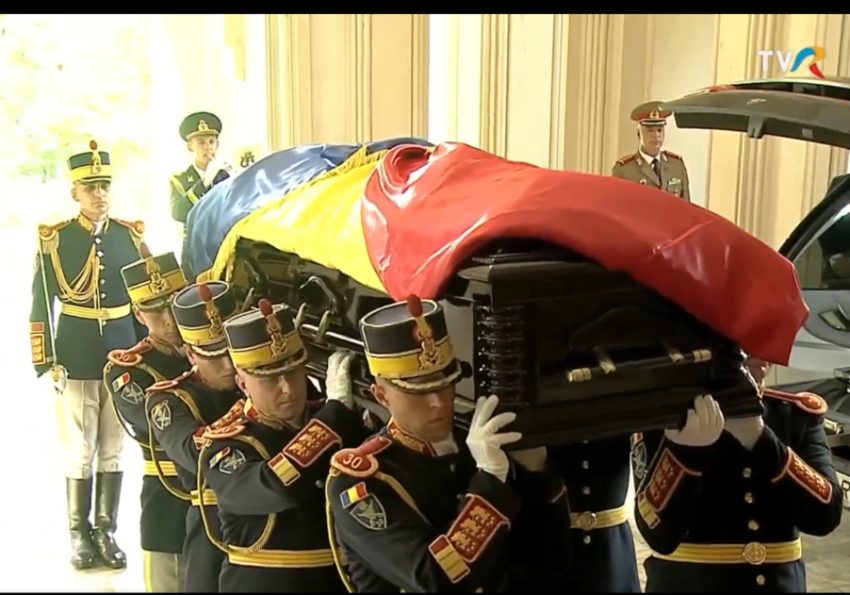 sicriu iliescu 1 Sursă foto: Screenshot TVR.