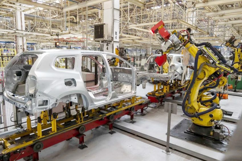 01 caroserii uzina dacia - Dacia – Puterea unui brand născut și crescut în Argeș