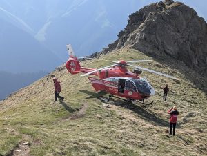 Intervenție de urgență în munții Făgăraș! Un bărbat a căzut 100 de metri în Spintecătura Moldoveanului 1 529680130 1159425046212362 8502259856058353096 n - Intervenție de urgență în munții Făgăraș! Un bărbat a căzut 100 de metri în Spintecătura Moldoveanului