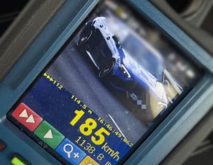 f47a1998 ddef 4488 8206 f54cb2d24ce5 - Șoferi prinși „zburând” pe A1! Unul gonea cu 185 km/h, celălalt cu 197 km/h