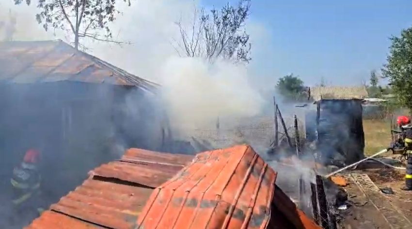 incendiu gospodarie Argeș incendiu gospodarie Argeș