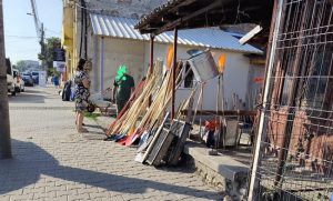 Poliția Locală a verificat comercianții din Târgul din Vale: controale și amenzi la comercianții din Pitești 12 Sursă foto: FB Primăria Municipiului Pitesti.