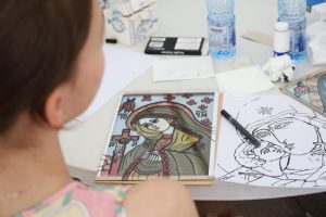 „IconArT” – 41 de copii, trei zile de creație și un vernisaj astăzi, la ora 18:00 10 Sursă foto: FGB Primaria Municipiului Pitesti