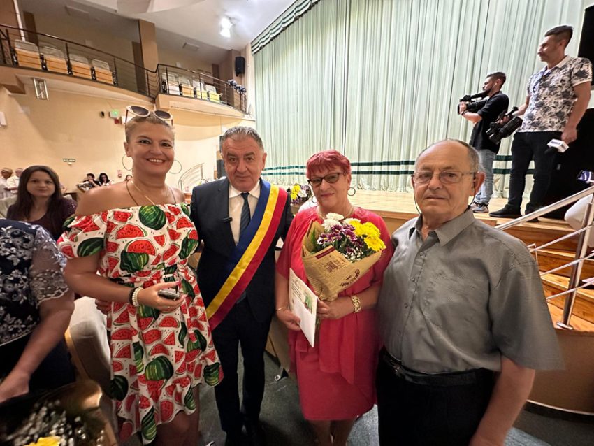 Jumătate de secol împreună: primarul Cristian Gentea a premiat 68 de cupluri 3 Sursă foto: Fb Primăria Municipiului Pitesti