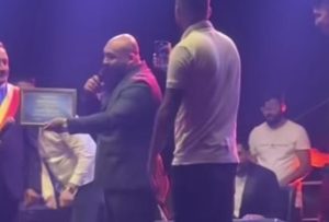 b1d5c3e1 54b1 4647 9523 aff2b48d79aa - Dani Mocanu, premiat cu diplomă de excelență de primarul unei comune din România