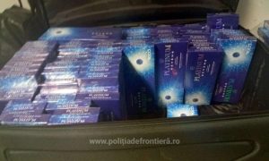 Doi tineri români, prinși pe Aeroportul Otopeni cu 2.700 de pachete de țigări. Erau ascunse în bagajele de cală 1 175584300480 40769 S4 - Doi tineri români, prinși pe Aeroportul Otopeni cu 2.700 de pachete de țigări. Erau ascunse în bagajele de cală