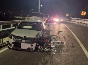 Update: Cum s-a întâmplat accidentul de pe A1 în urma căruia doi copii au ajuns la spital 1 322f1e44 111f 4745 837c 0cdee8d57394 - Update: Cum s-a întâmplat accidentul de pe A1 în urma căruia doi copii au ajuns la spital