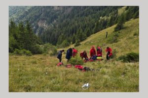 De la bucurie la tragedie! Patru tineri au căzut cu mașina într-o prăpastie din Argeș și au murit ! 1 Untitled Project 3 - De la bucurie la tragedie! Patru tineri au căzut cu mașina într-o prăpastie din Argeș și au murit !