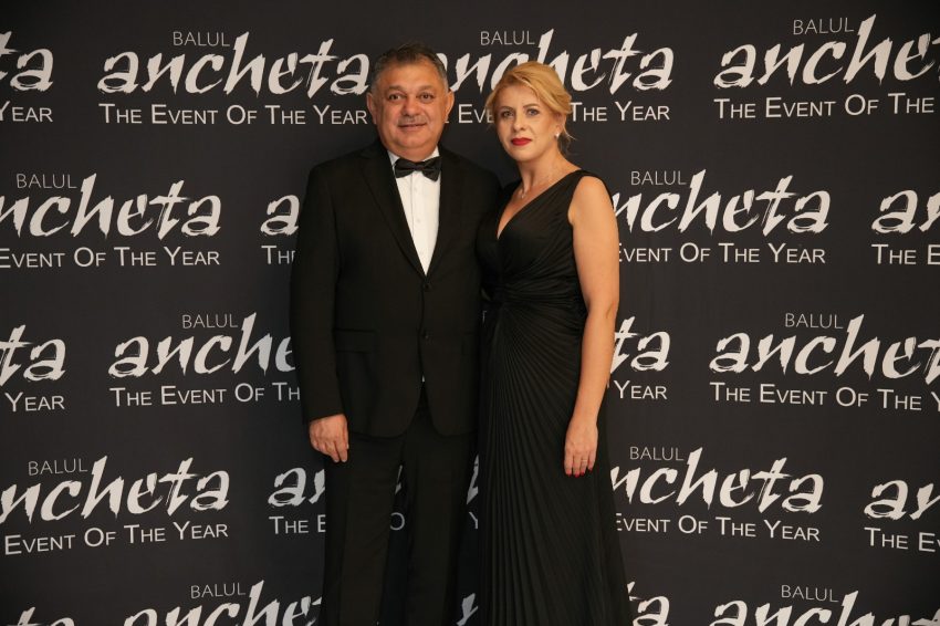 Casă de piatră! Managerul SJU s-a căsătorit cu o superbă doctoriță! 1 Adrian Dumbravă SJU Pitești