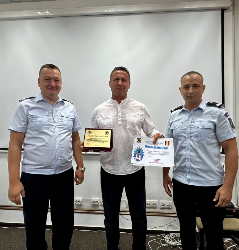 Momente emoționante la ISU Argeș. Trei cadre de la ISU Argeș au trecut în rezervă 1 pompieri ISU Argeș