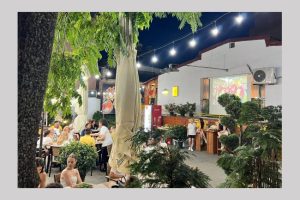 Petrece ultimele zile de vară la terasă, în inima Piteștiului, la Casa Argeșeană! 1 Casa Argeșeană