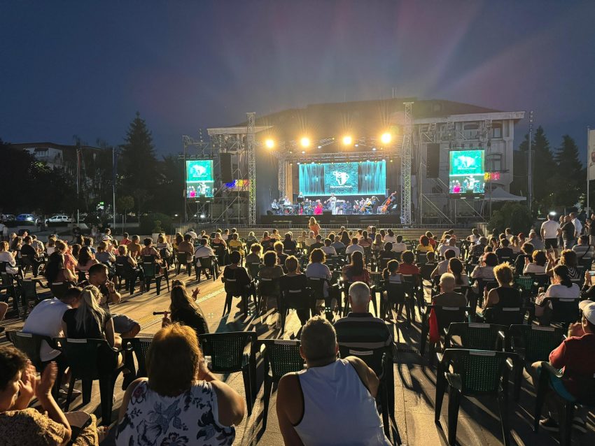 Seară plină de magie la Mioveni pe acordurile Filarmonicii Pitești! 2 CC Mioveni