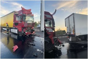 Accident pe Autostrada A1 București-Pitești! 2 TIR-uri și o mașină implicate 1 page 2 - Accident pe Autostrada A1 București-Pitești! 2 TIR-uri și o mașină implicate