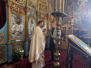 Cristian Gentea, alături de credincioși la sărbătoarea ”Tăierii capului Sfântului Ioan Botezătorul” 19 Sursă foto: FB Cristian Gentea