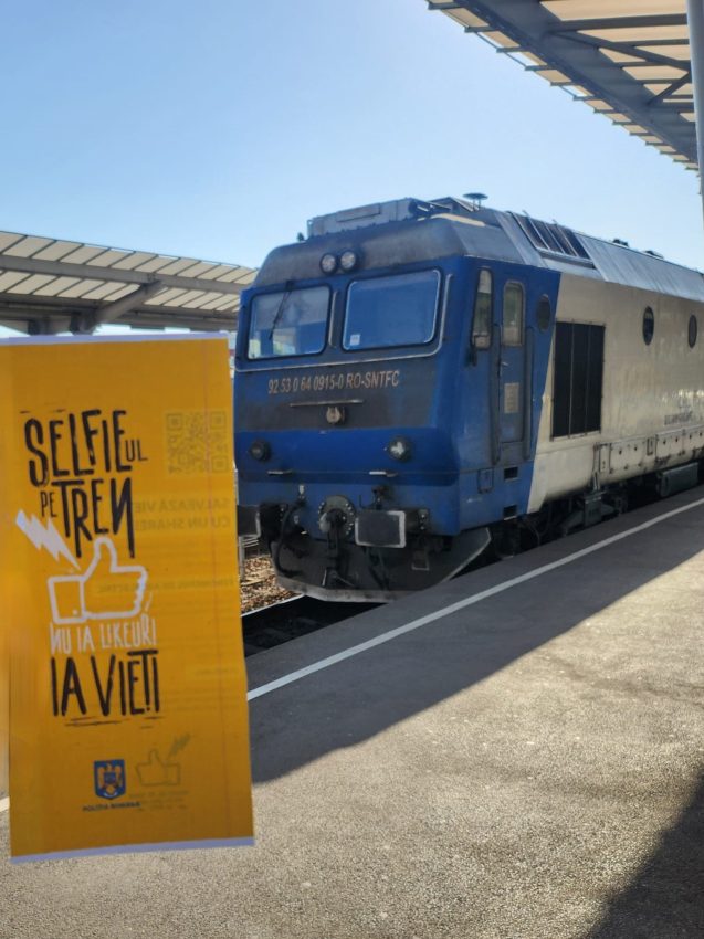 ,,Selfie-ul pe tren nu ia like-uri, ia vieți”! Acțiune preventivă a polițiștilor argeșeni în Gara Pitești 3 909b0254 a489 44f7 92f4 17432d2b0fb8 - ,,Selfie-ul pe tren nu ia like-uri, ia vieți”! Acțiune preventivă a polițiștilor argeșeni în Gara Pitești