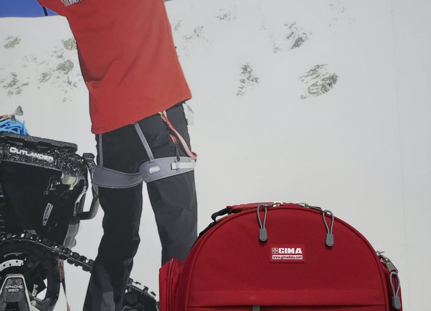 541902615 1091639926431192 3770026975746896857 n - Trusă-rucsac pentru salvamontiștii din Argeș