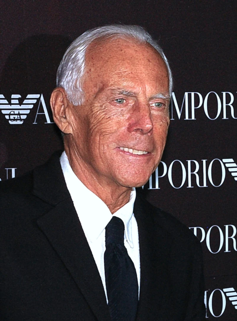 Celebrul designer Giorgio Armani a încetat din viață 1 Giorgio Armani