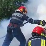5a0ac1f1 2a2a 4b49 810c 4767101e6107 - A lovit parapetul și i-a luat foc mașina pe DN 65B