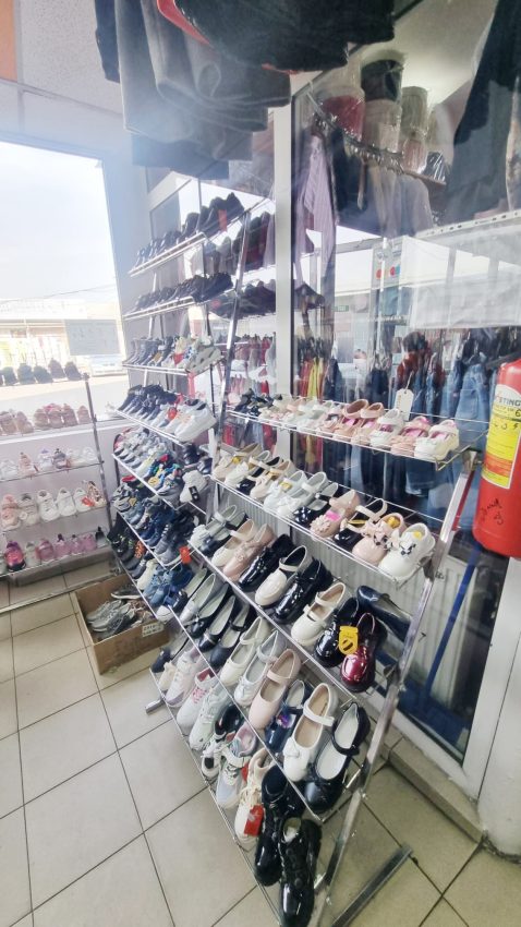 John scoala 8 - Pregătește-te de școală la Complexul Comercial John – tot ce ai nevoie într-un singur loc!