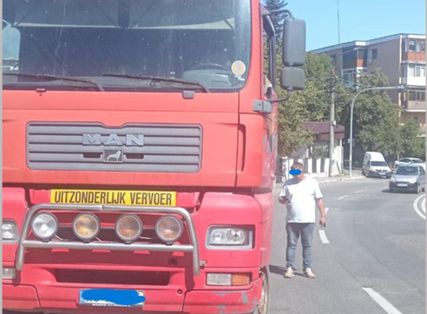 camioane 2 sursă foto: FB Primăria Municipiului Pitești