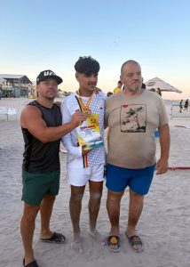 Aur și argint pentru sportivii CSM Pitești la lupte pe plajă 2 Sursă foto: FB CSM Pitești