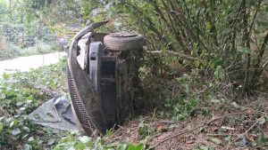 WhatsApp Image 2025 09 12 at 10.21.52 - Autoturism răsturnat în Argeș. Victimă de 25 de ani încarcerată!