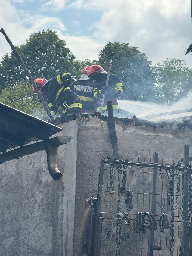 (Video) Incendiu violent într-o gospodărie din comuna Bălilești 1 WhatsApp Image 2025 09 12 at 15.51.53 - (Video) Incendiu violent într-o gospodărie din comuna Bălilești