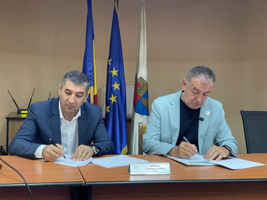 semnare contract nicolae iorgan 2 Sursă foto: Primăria Municipiului Pitești.