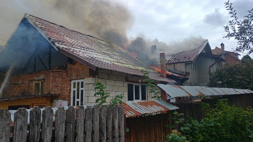 incendiu casa Campulung incendiu casa Campulung