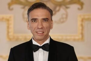Verdi răsună la Centrul Multifuncțional – artiști de renume pe scena Filarmonicii Pitești 3 Razvan Sararu - Verdi răsună la Centrul Multifuncțional – artiști de renume pe scena Filarmonicii Pitești