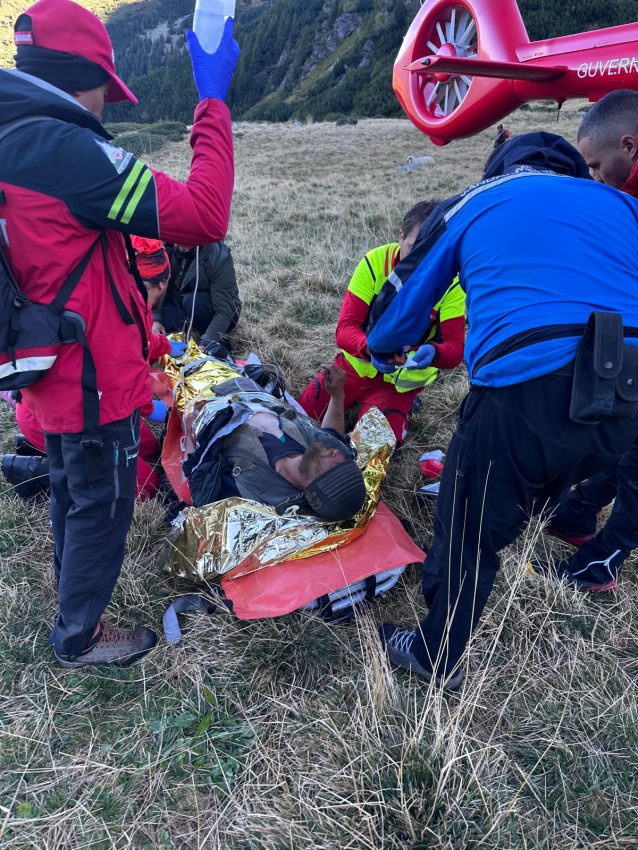 WhatsApp Image 2025 09 16 at 12.40.50 - ARGEȘ. Cioban de 38 de ani, mușcat de urs la stâna