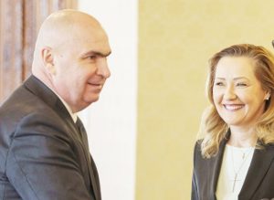 Elena Lasconi - de la marea reformatoare la marea contestatoare! 29 Sursă foto: editia tiprita